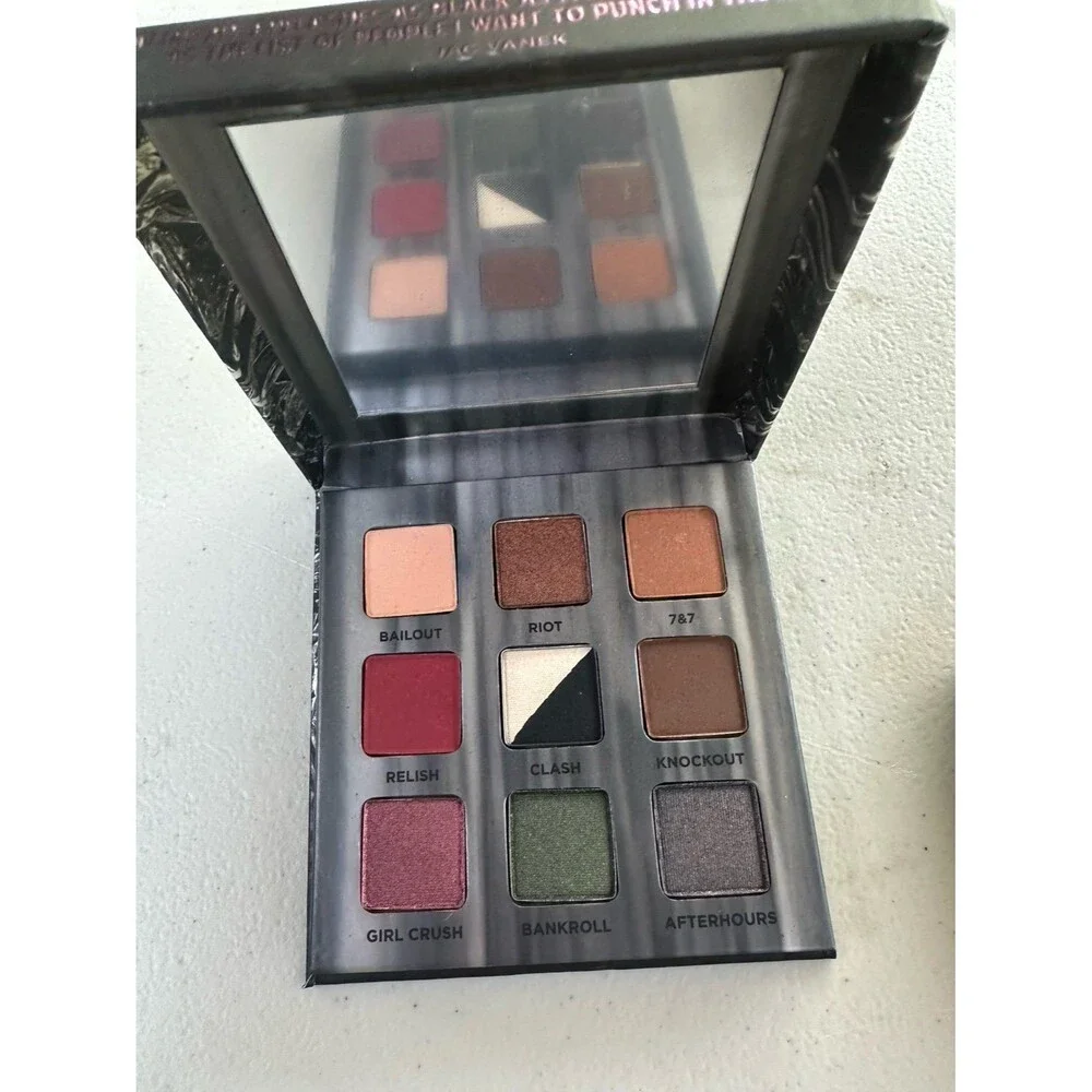 New NIP Rare Urban Decay Troublemaker Eyeshadow Palette Travel Size Mascara Set